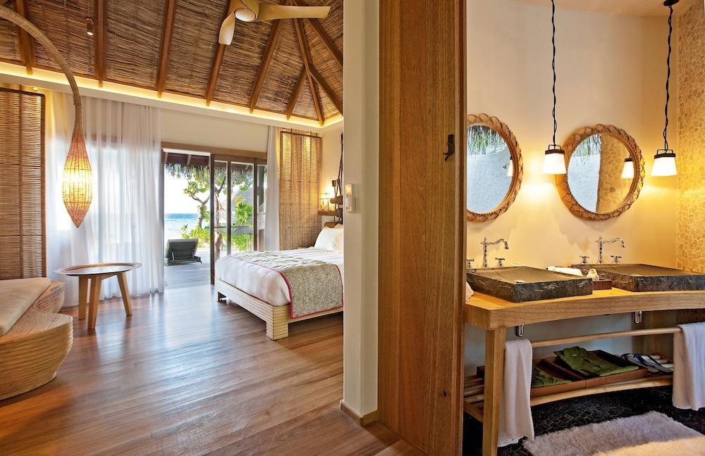 Constance Moofushi Maldives Hotel Himandhoo Exterior photo